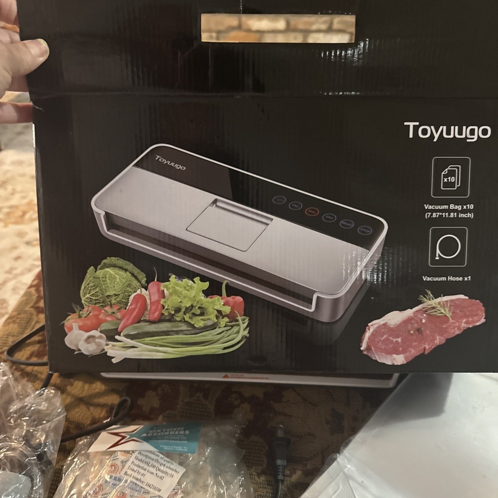 Toyuugo Vacuum Sealer Machine V8111 Food Saver Packing Machine Plus Bags